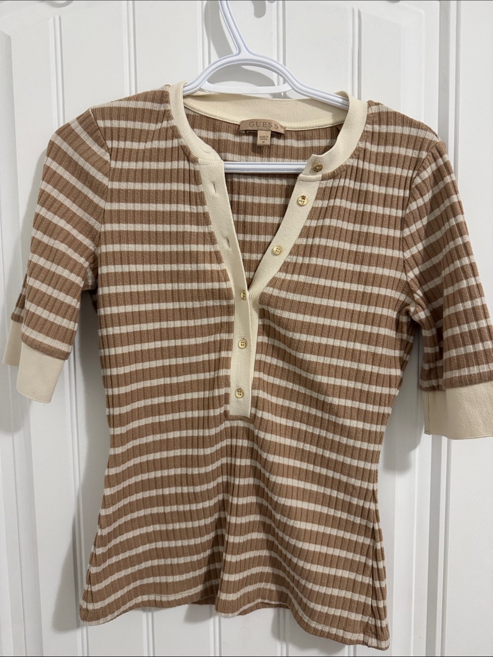 Y2K GUESS Tan & Cream Striped Ribbed Henley